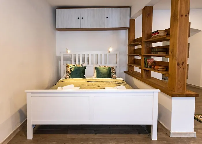 Muzsa Vendeghaz Apartment *